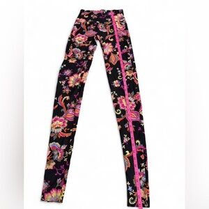 🌸 K-Deer Leggings – Size M 🌸